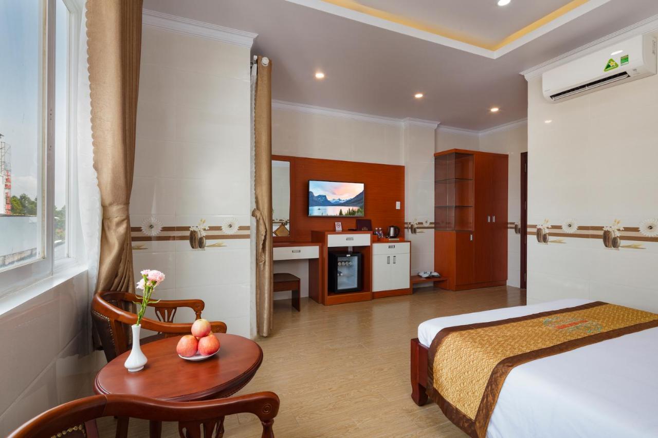 Phuc Ngoc Hotel Rạch Giá Buitenkant foto