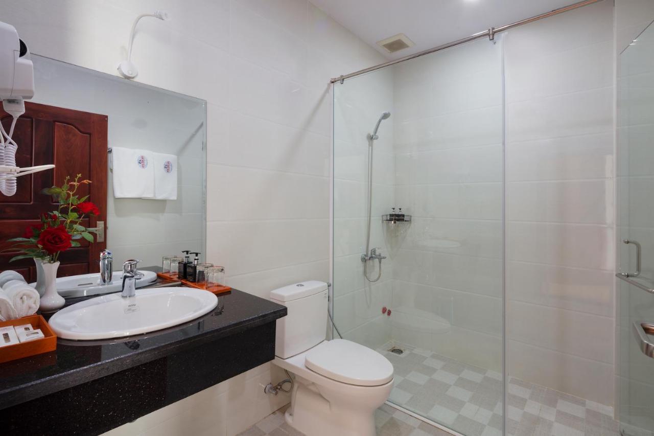 Phuc Ngoc Hotel Rạch Giá Buitenkant foto