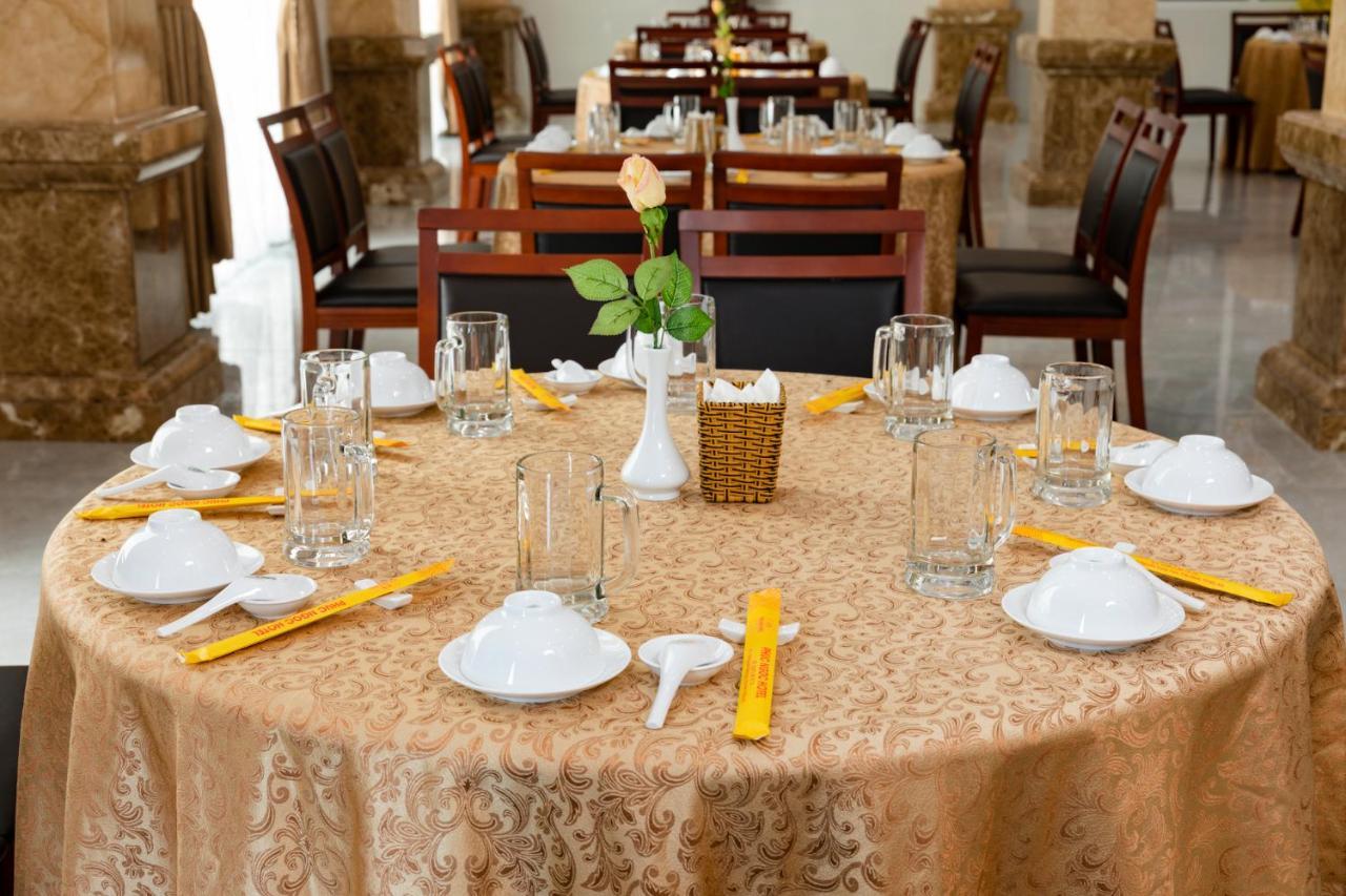 Phuc Ngoc Hotel Rạch Giá Buitenkant foto